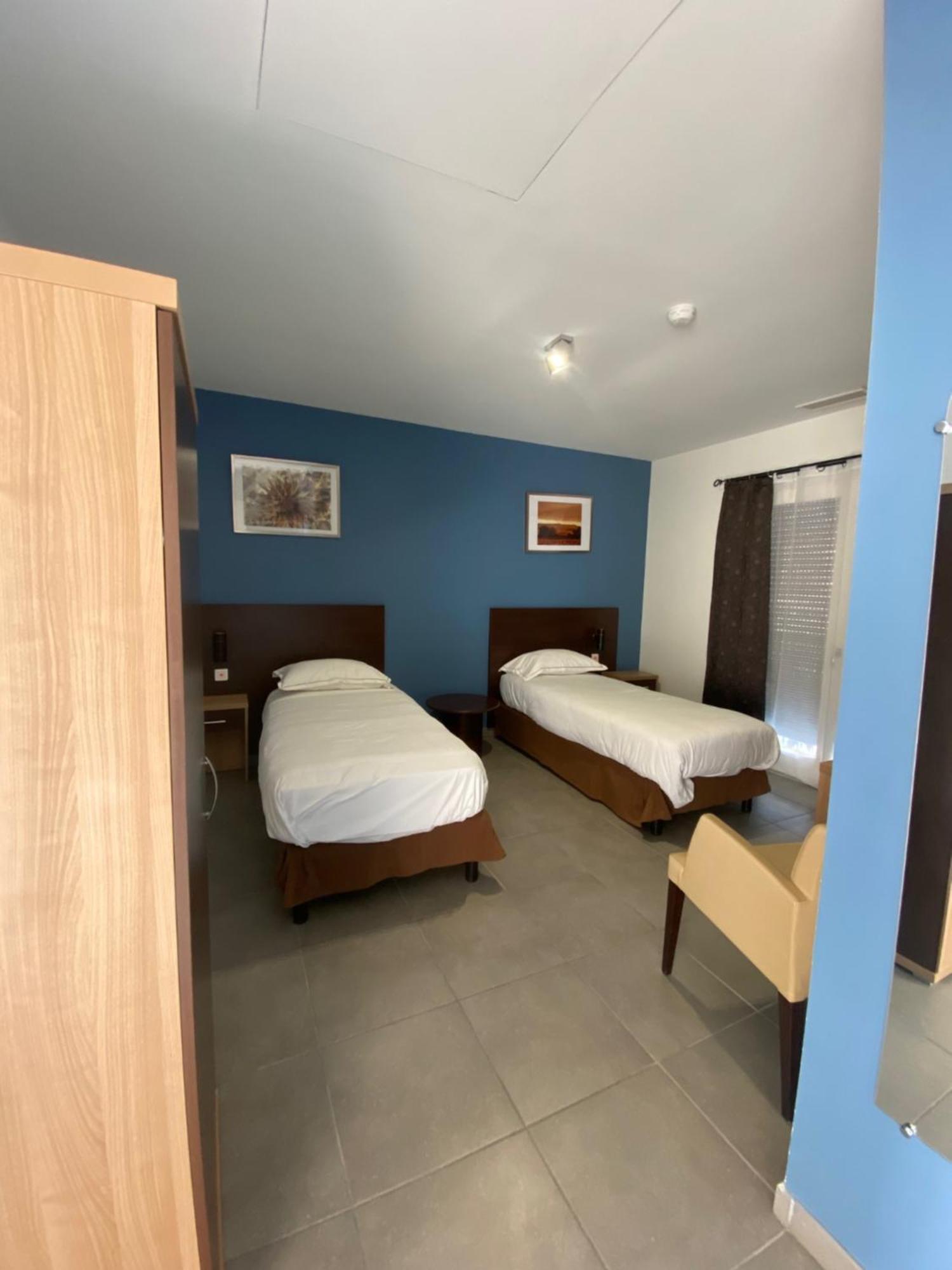 Hotel Douce France Cuxac-dʼAude Esterno foto