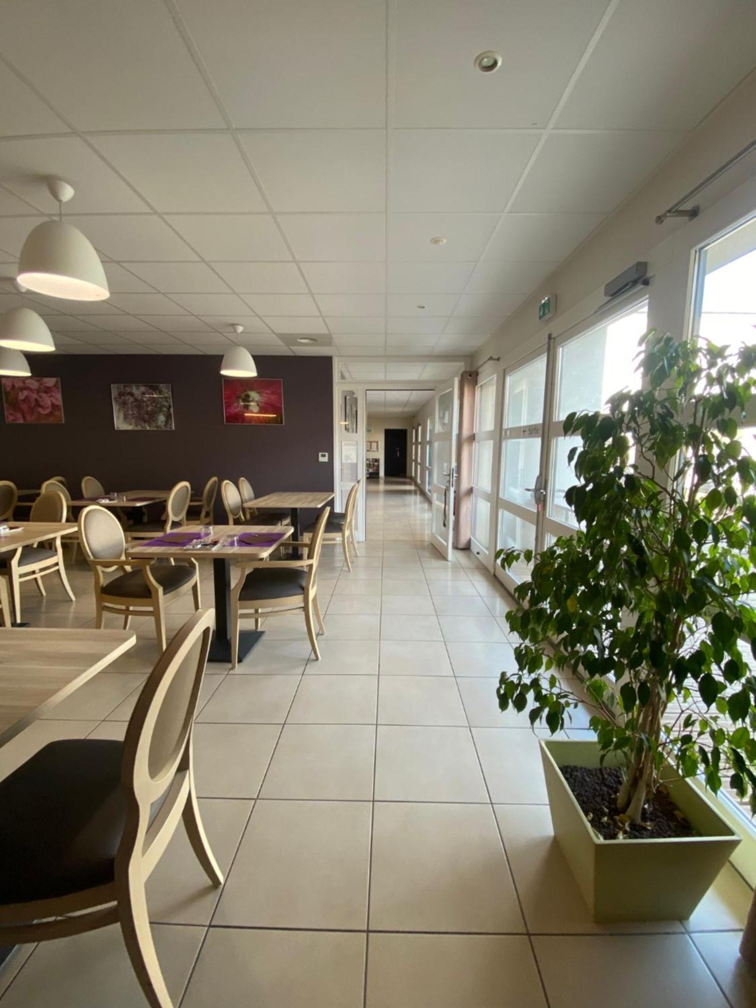Hotel Douce France Cuxac-dʼAude Esterno foto