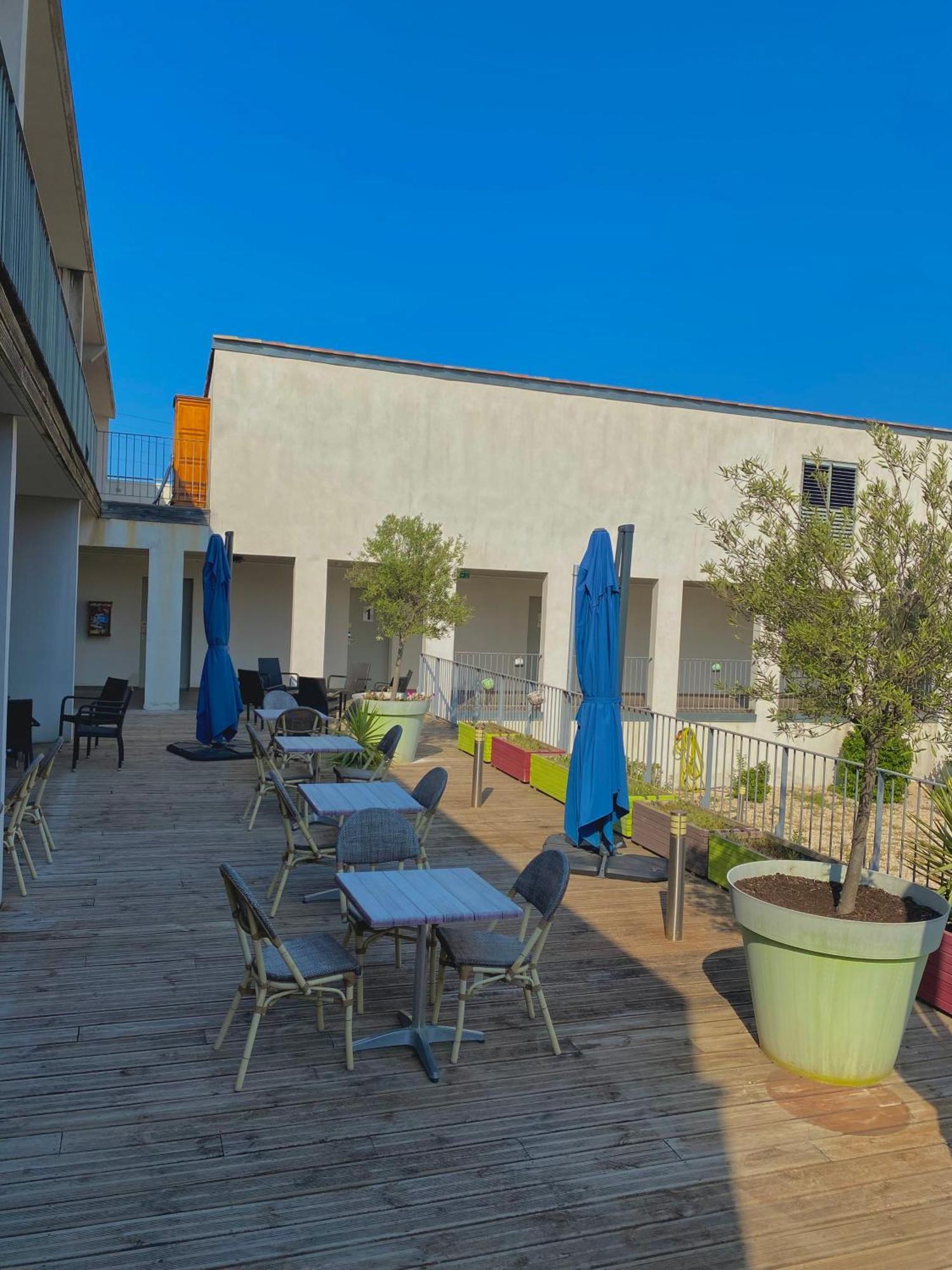 Hotel Douce France Cuxac-dʼAude Esterno foto